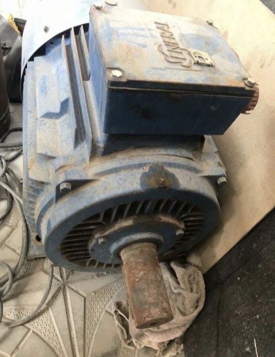 Электродвигатель асинхронный