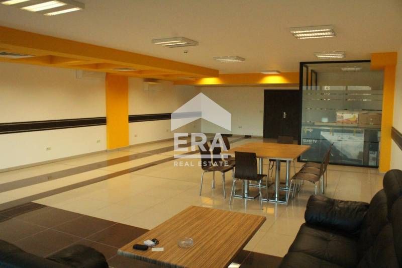 Дава се под наем Склад в Варна, Изгрев - 140 кв.м за 510 € - Снимка #1