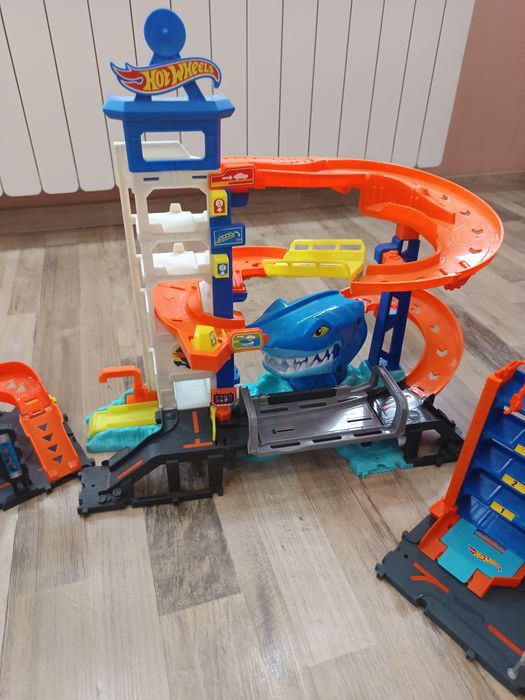 Писта hot wheels