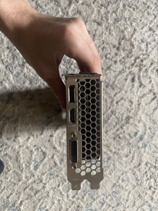 Видеокарта 1050ti