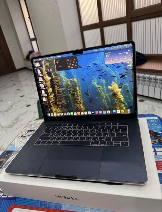 MacBook air почти новый срочно