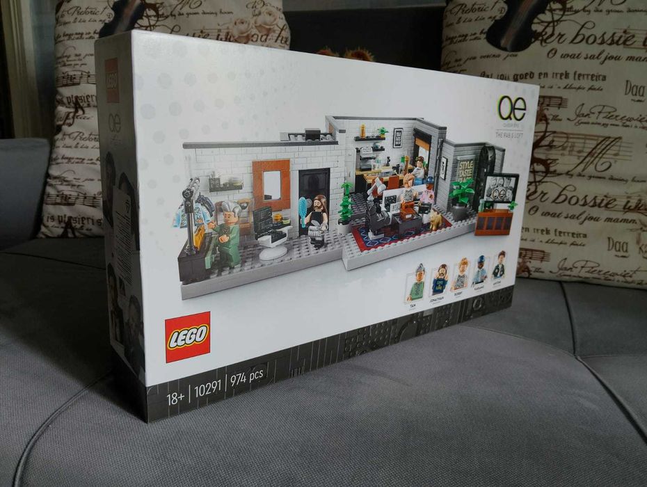LEGO 10291 Queer Eye – The Fab 5 Loft