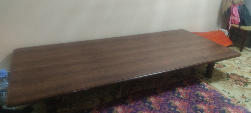 Stol.va Hontaxta  Sotiladi