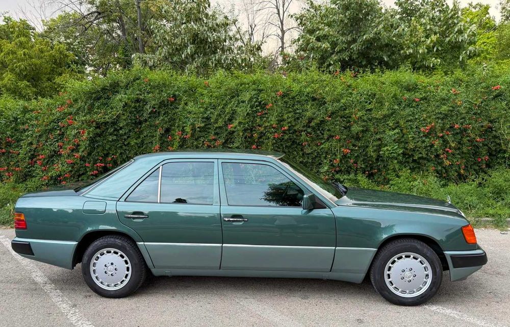 MERCEDES-BENZ E-Class 1992 — imagine 2