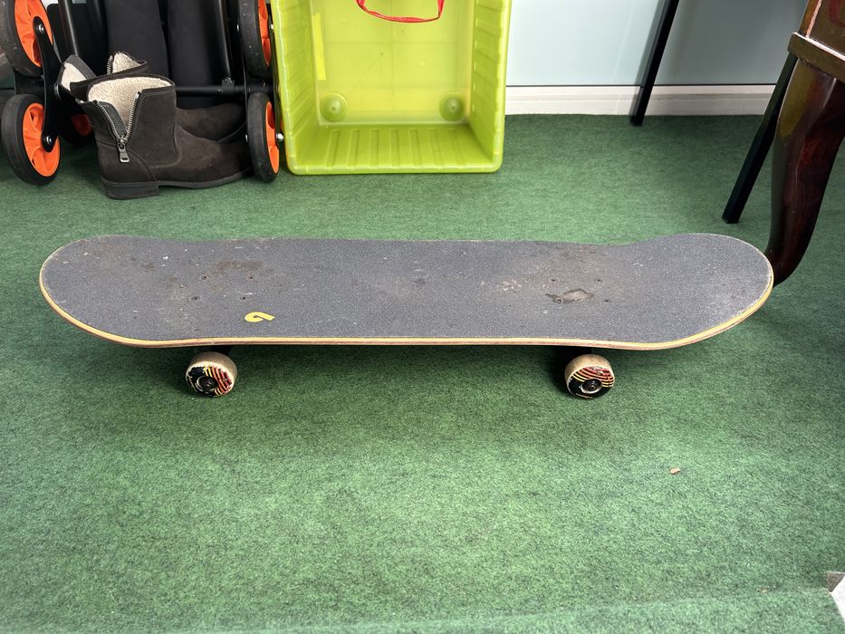 Skateboard Birdhouse