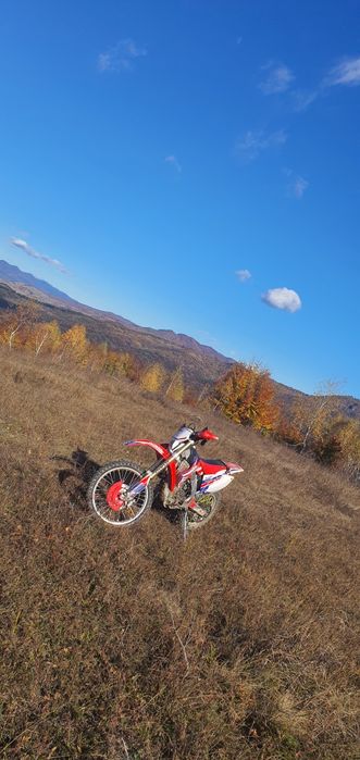 Vând Honda crf 250 x