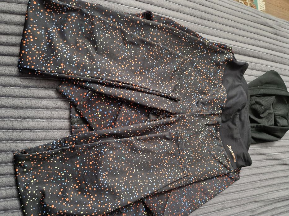 Спортивный костюм на девочку