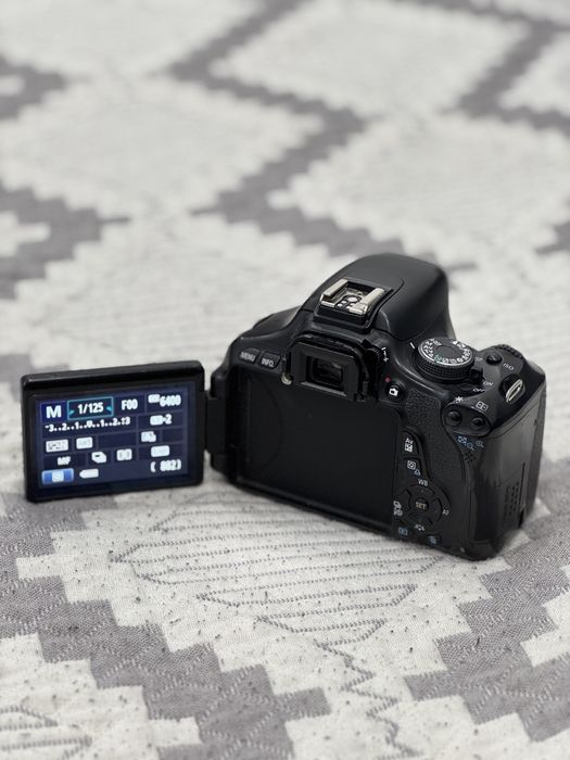 Фотоаппарат Canon 600D