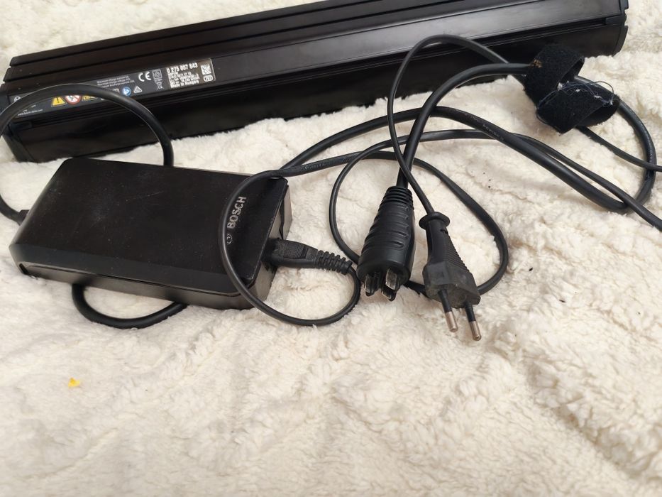 Baterie Bosch 625 +încarcător bicicleta electrica