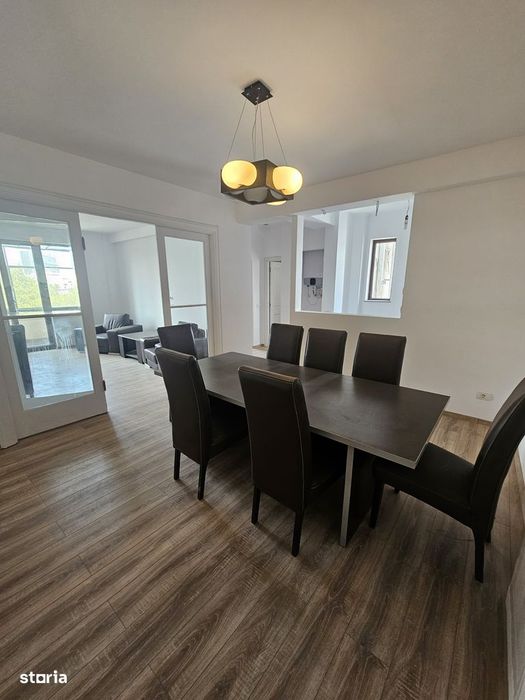 Universitate, 2 apartamente lipite, renovat, ideal inchiriere airbnb — fotografia 1