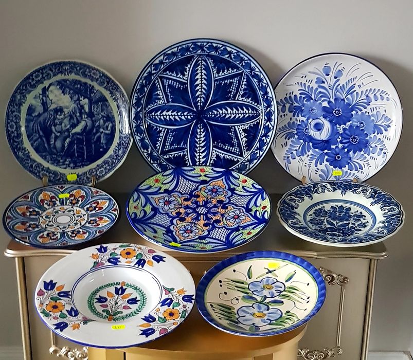 Farfurii decorative vechi din ceramică italiană glazurata