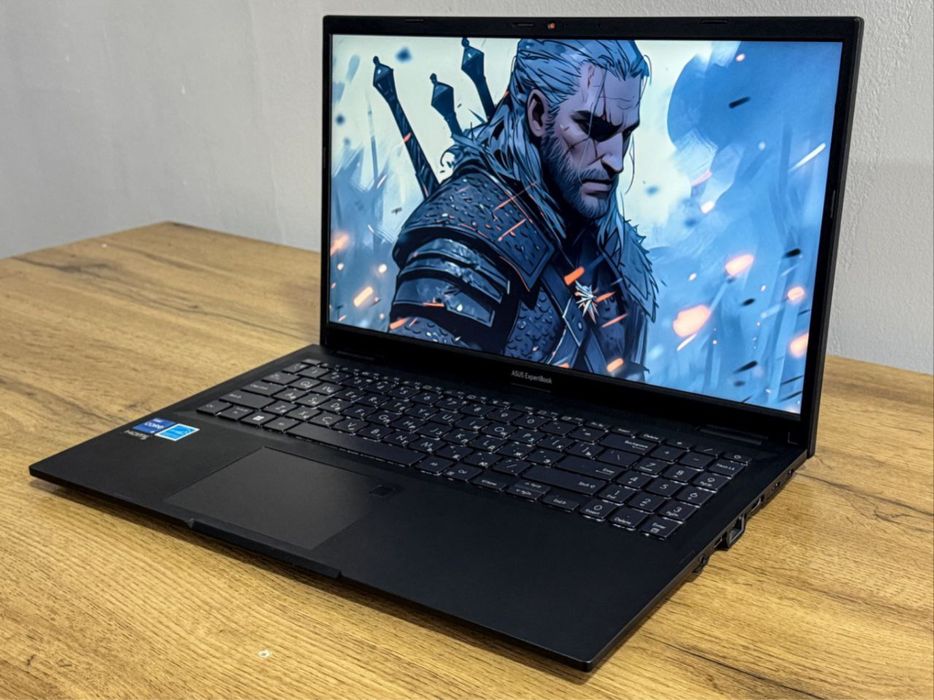 Asus ExpertBook kuchli noutbook 12-AVLOD