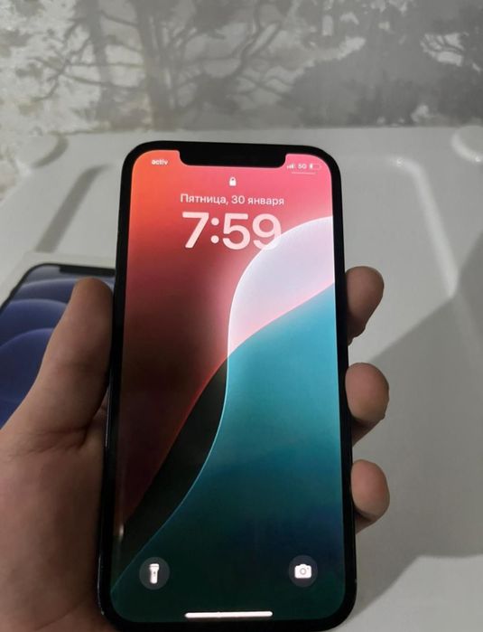 iPhone 12 black 5G iOS 18