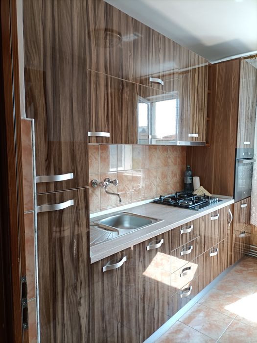 Apartament cu 3 camere