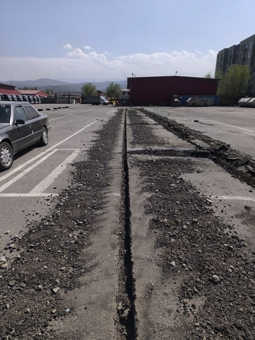 Бара асфальторез и траншеякопатель