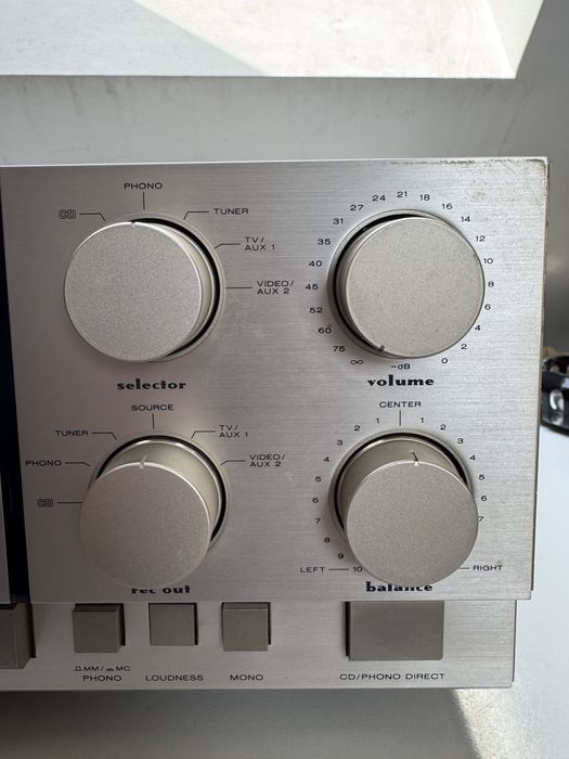 Marantz amplificator  PM 64II Quarter A