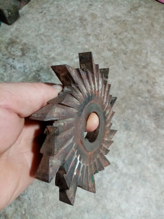 Freze pentru  tâmplărie