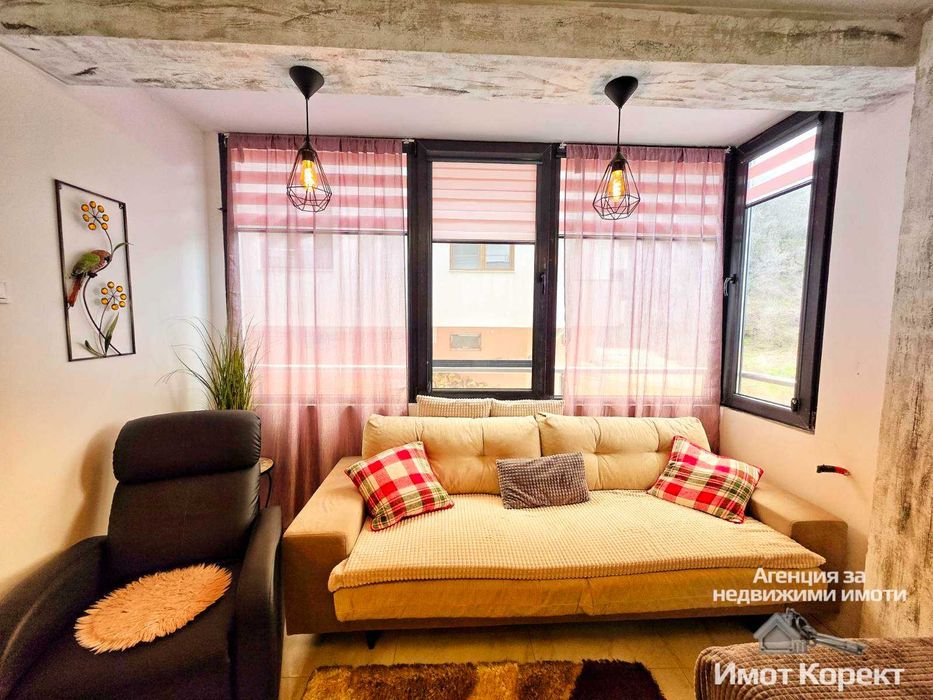 Имот Корект продава 2- Стаен със собствена земя 37 м2