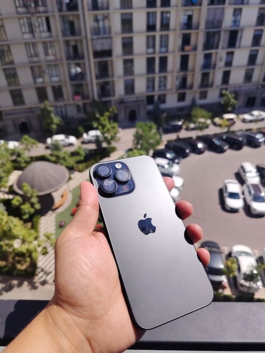 Продаю Iphone 16 pro max 256gb