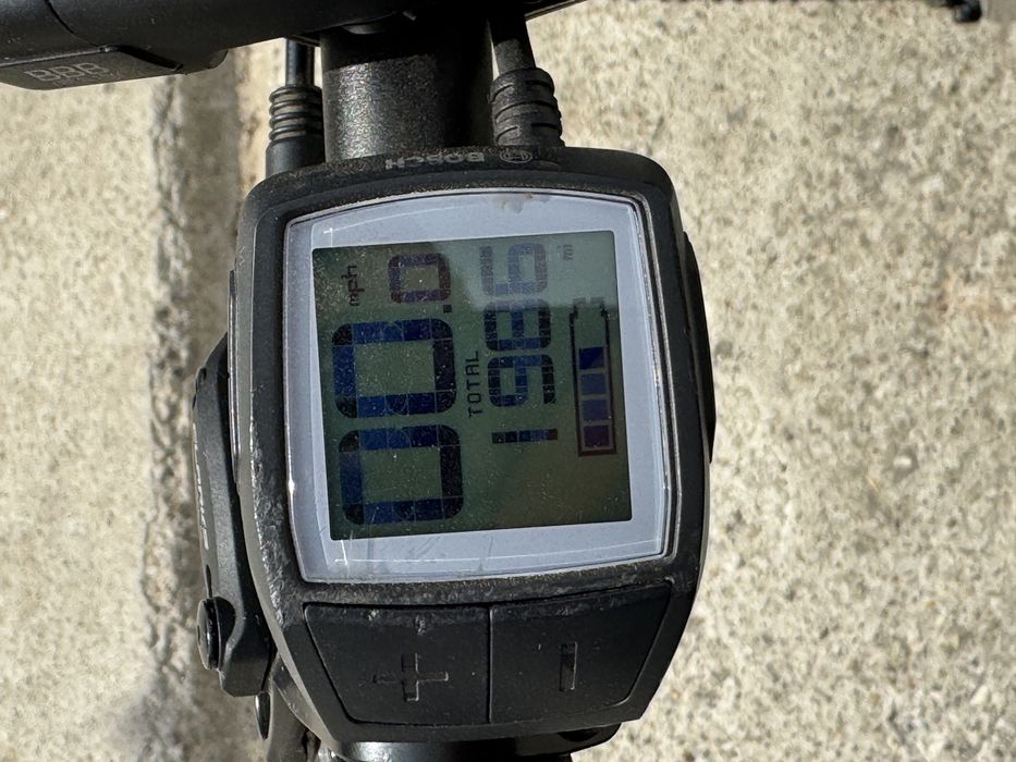 Bicicleta electrica cu motor si baterie Bosch