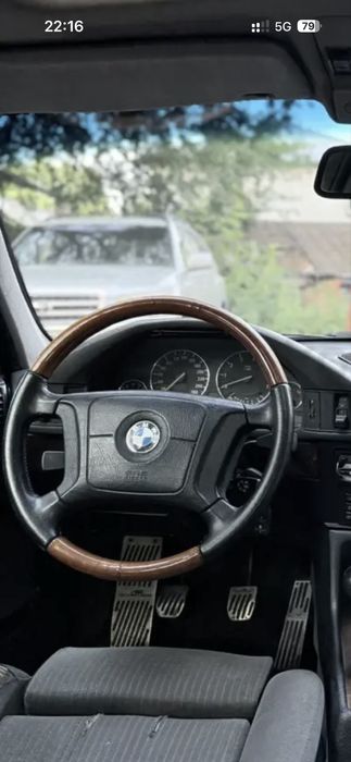 Продам руль Дерево Бмв е31 е32 е34  е36 е38 е39 руль на bmw бмв