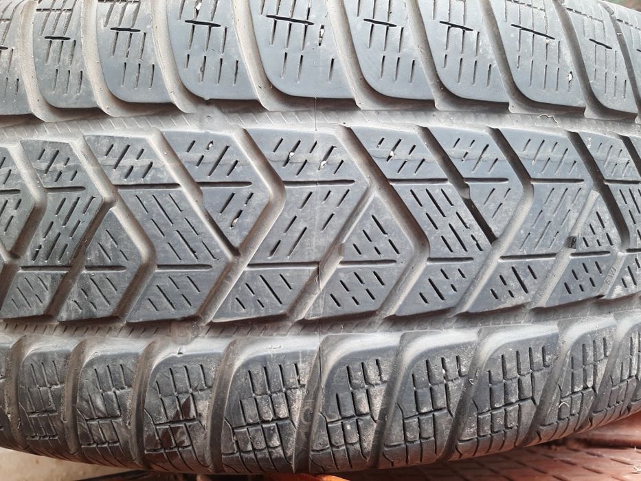 Продам шины 215/65/16 пирелли