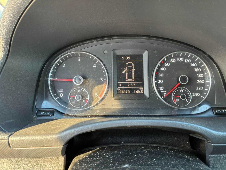 Автомобил Фолксваген Кади