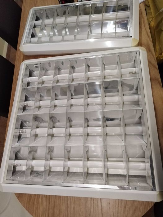 Осветителни тела за таван - малко + голямо + 5бр. LED пури