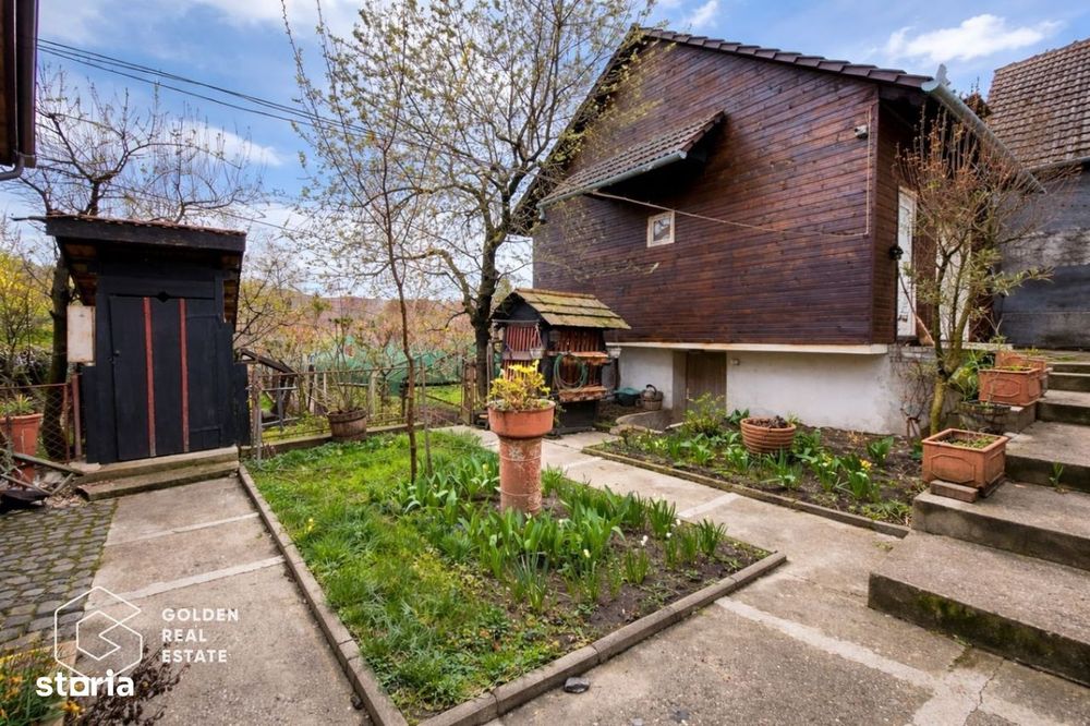Casa D+P, cu piscina si teren 680 mp, Lipova, comision 0%