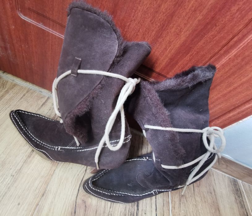 Cizmulite, botine 41 maro cu multa blanita