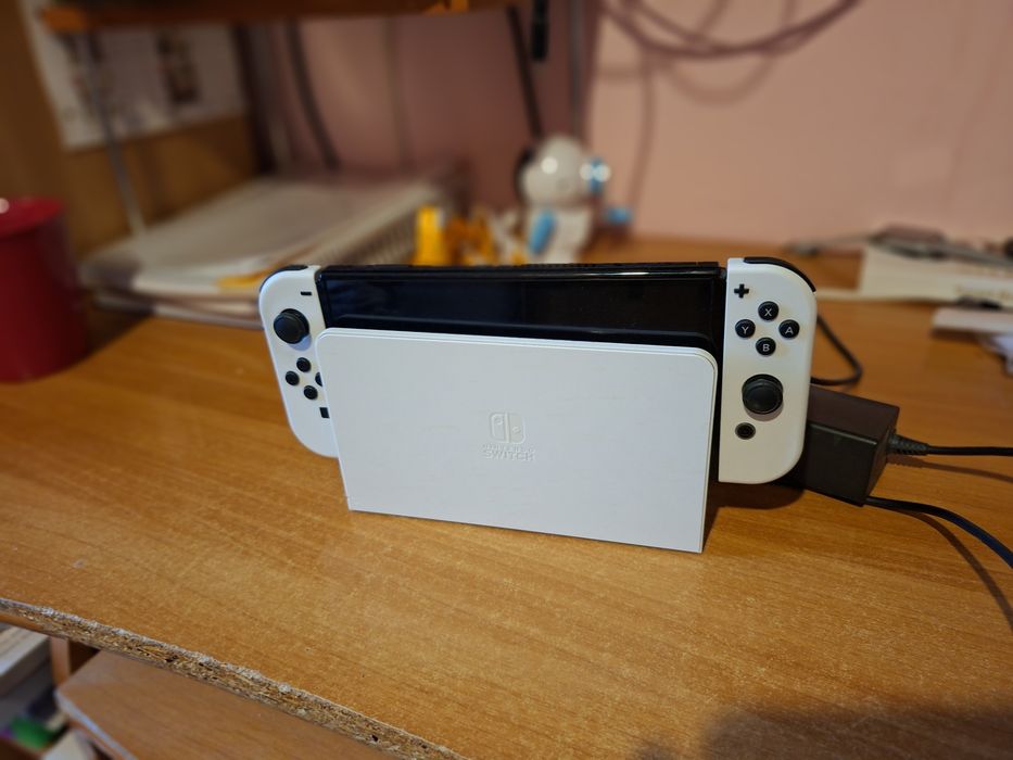 Nintendo Switch OLED in stare perfecta