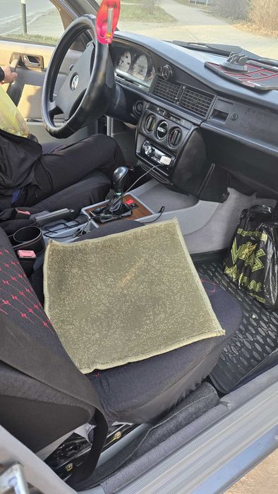 Продам Мерседес 190.