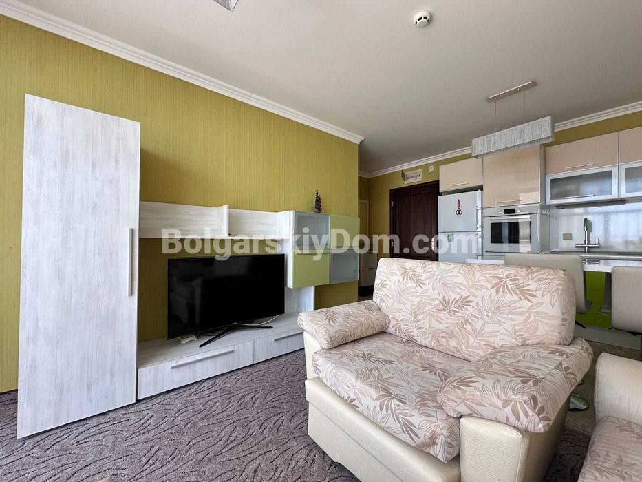 Продава се Двустаен апартамент в Свети Влас - 65 кв.м за 925 €/кв.м - Снимка #2