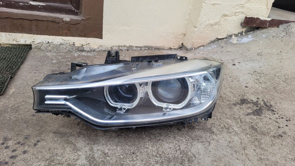 BMW F30 - Bară/Aripă/Capotă + Far dreapta