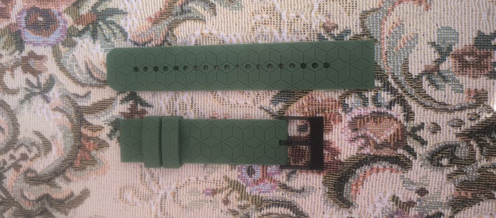 Продам ремешок на смарт часы