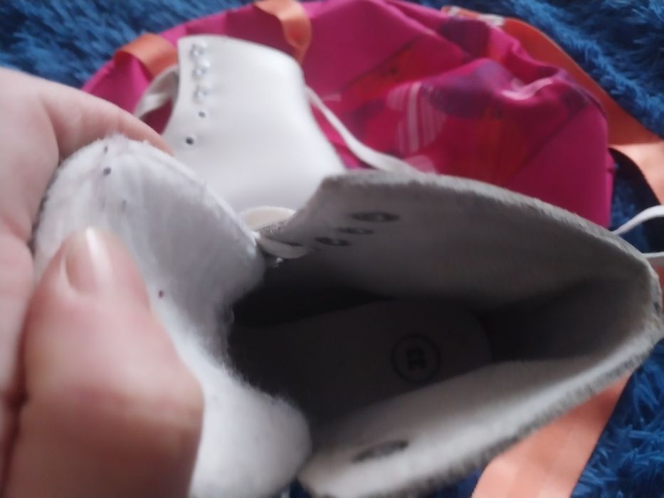 Коньки  фигурные