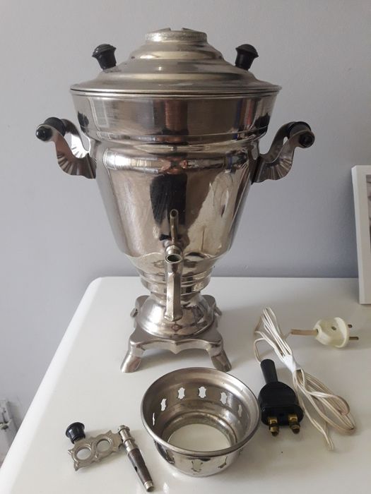 Стар руски самувар