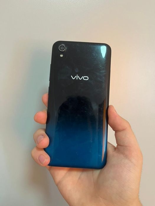 Телефоны Vivo и Huawei