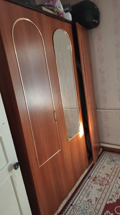 Шкаф старый срочно