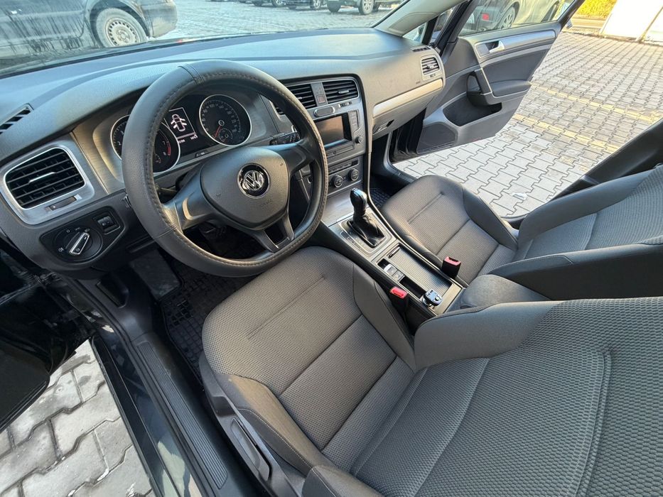 Продавам  VW golf 7