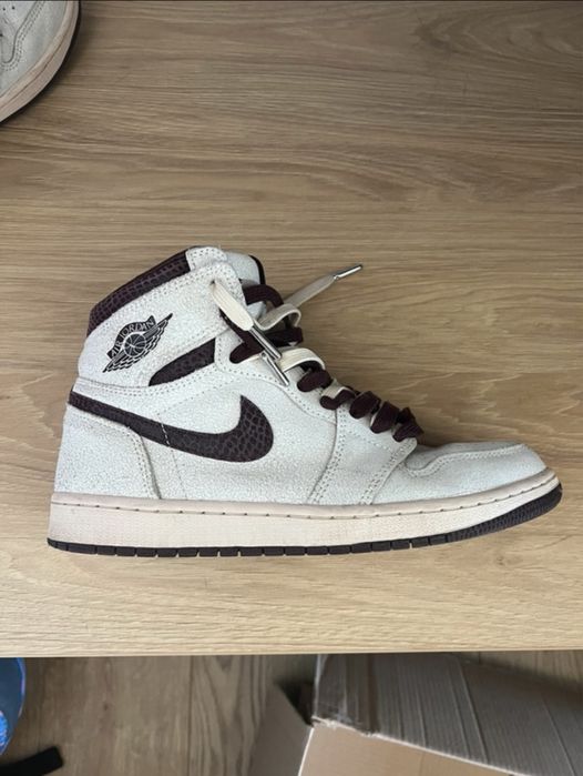 Jordan 1  a ma manier marimea 42 , pret negociabil