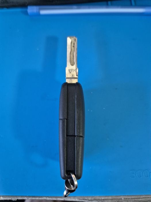 Ключ audi a3,а4,а6,a8,ТТ Temic Manila 4D0 837 231N 434,92mhz