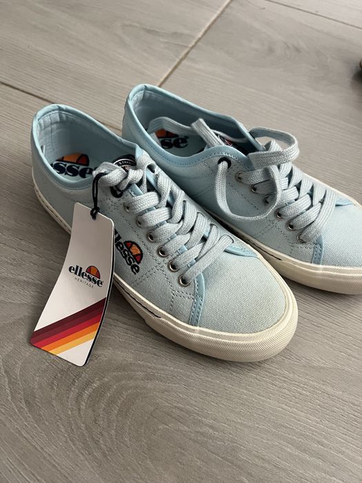 Ellese adidasi nou