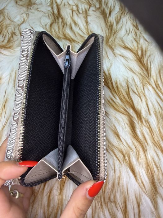 Portofel Guess de dama