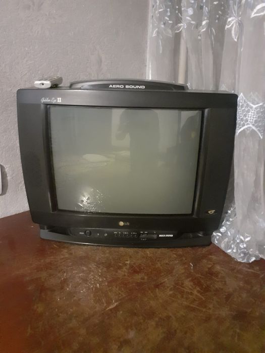 Продам телевизор