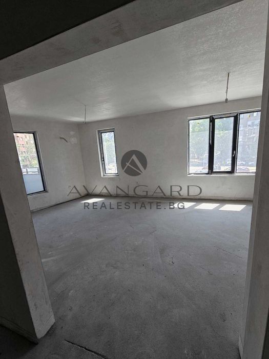 Продава се Двустаен апартамент в Пловдив, Кършияка - 68 кв.м за 1984 €/кв.м - Снимка #2