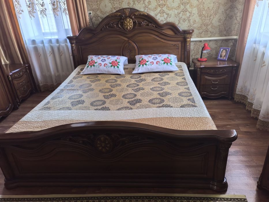Спальний гарнитур