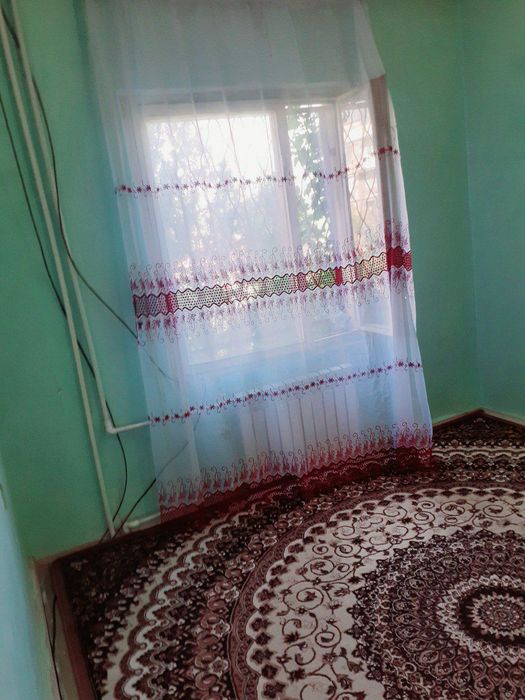 Mirobod tumani Sarakulda 2 xonali 3 etajda  kvartira ijaraga beriladi