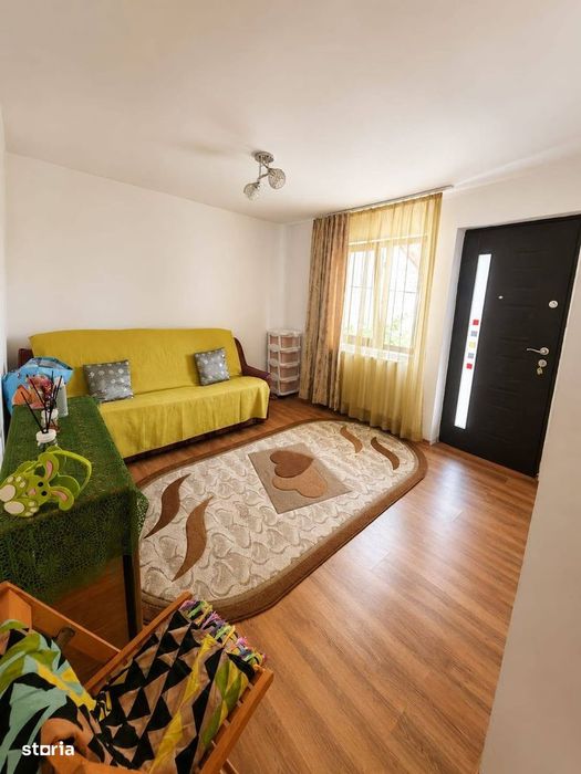 Vindem casa in Corbu