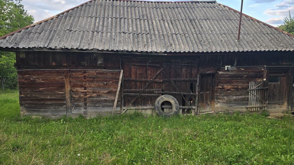 Șură veche de vinzare